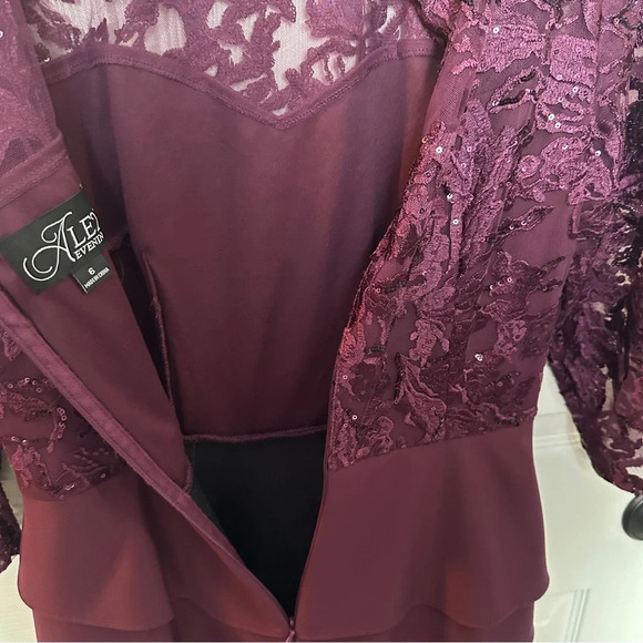 Gorgeous Alex Evenings dress in plum, layered skirt, sequined‎ top. Size 6. - Picture 9 of 10